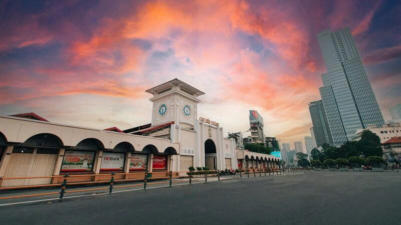 ❣️CHỢ BẾN THÀNH – BIỂU TƯỢNG HƠN 100 NĂM TUỔI, MỘT CHỨNG NHÂN LỊCH SỬ CHỨNG KIẾN BAO ĐỔI THAY THĂNG TRẦM CỦA THÀNH PHỐ