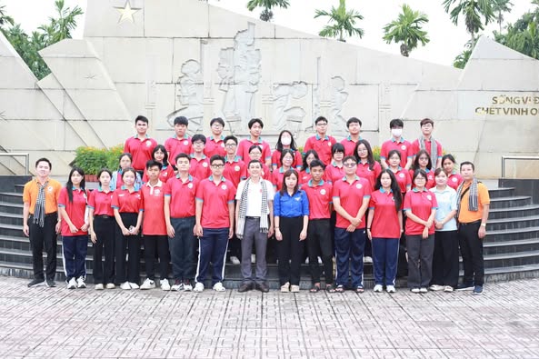 🇻🇳🇻🇳🇻🇳HÀNH TRÌNH VỀ NGUỒN DI TÍCH LỊCH SỬ NGÃ BA GIỒNG VÀ ĐỊA ĐẠO CỦ CHI – DI TÍCH LỊCH SỬ HÀO HÙNG🇻🇳🇻🇳🇻🇳