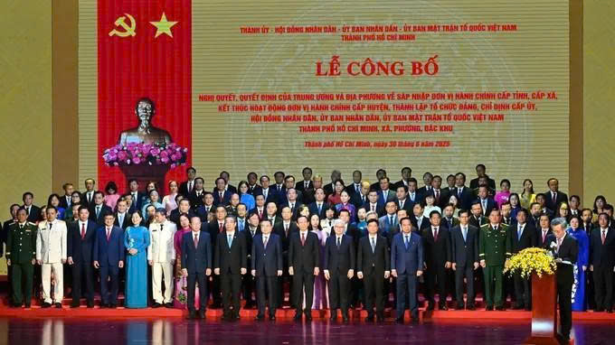 BỘ CHÍNH TRỊ CHỈ ĐỊNH ĐỒNG CHÍ NGUYỄN VĂN NÊN LÀM BÍ THƯ THÀNH ỦY TP.HCM MỚI