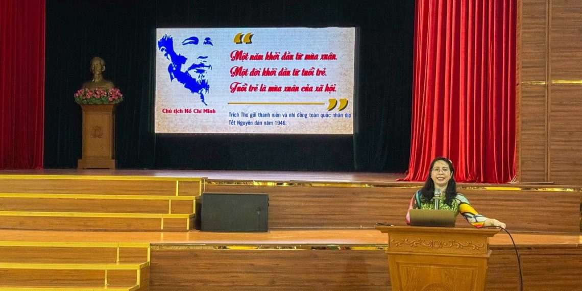 📚TẬP HUẤN BỒI DƯỠNG CHÍNH TRỊ HÈ ĐỐI VỚI CÁN BỘ QUẢN LÝ, GIÁO VIÊN CÁC TRƯỜNG TRÊN ĐỊA BÀN PHƯỜNG BẾN THÀNH NĂM 2025