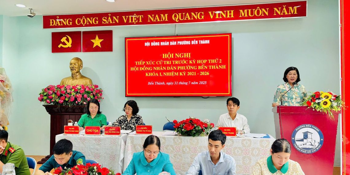 HỘI ĐỒNG NHÂN DÂN PHƯỜNG BẾN THÀNH TIẾP XÚC CỬ TRI TRƯỚC KỲ HỌP THỨ 2