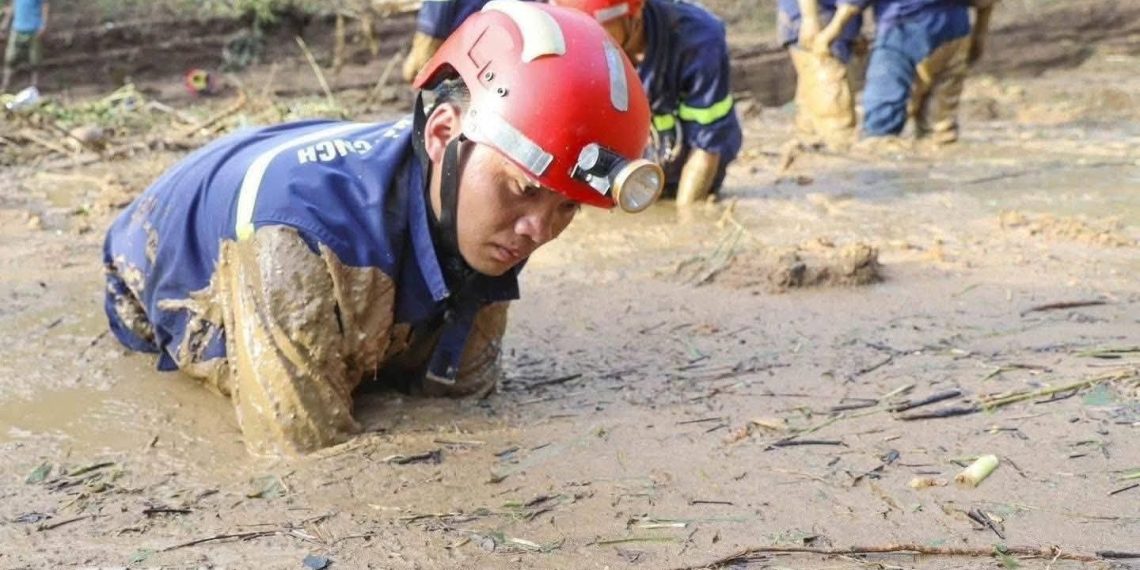 THƯƠNG LẮM ĐỒNG BÀO ƠI ❤❤❤