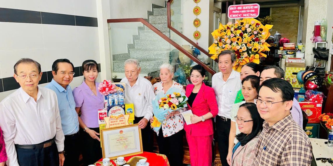 NGƯỜI DÂN TP.HCM TỪ 70 TUỔI TRỞ LÊN SẼ ĐƯỢC CHÚC THỌ, MỪNG THỌ 5 NĂM/LẦN
