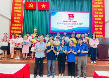 🌷 KHU PHỐ 3 KHEN THƯỞNG CÁC EM HỌC SINH CÓ THÀNH TÍCH TRONG NĂM HỌC 2024 – 2025