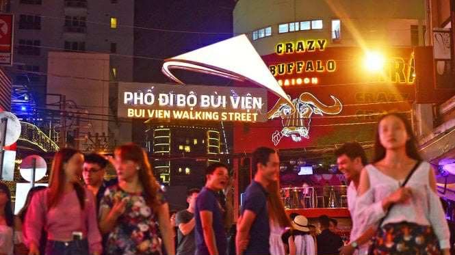 🔶 CÔNG AN PHƯỜNG BẾN THÀNH PHỐI HỢP XỬ LÝ CÁC VI PHẠM VỀ “BÓNG CƯỜI”, MA TUÝ, MẠI DÂM Ở PHỐ BÙI VIỆN