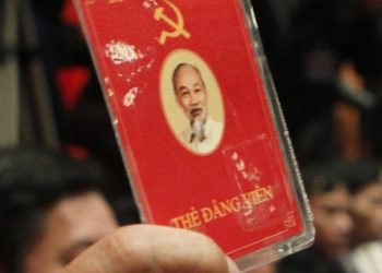 BAN BÍ THƯ YÊU CẦU TIẾN HÀNH ĐỔI THẺ ĐẢNG VIÊN TRONG TOÀN ĐẢNG