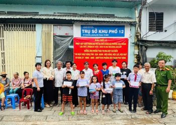 KHU PHỐ 12 TỔ CHỨC NHIỀU HOẠT ĐỘNG CHÀO MỪNG ĐẠI HỘI ĐẢNG BỘ PHƯỜNG BẾN THÀNH LẦN THỨ I