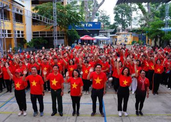 PHƯỜNG BẾN THÀNH THAM GIA HOẠT ĐỘNG “CÙNG VIỆT NAM TIẾN BƯỚC”