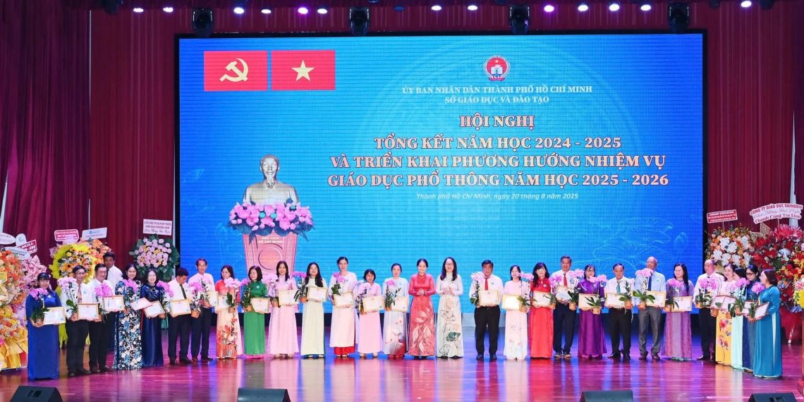 🌸 VINH DỰ VÀ TỰ HÀO 🌸