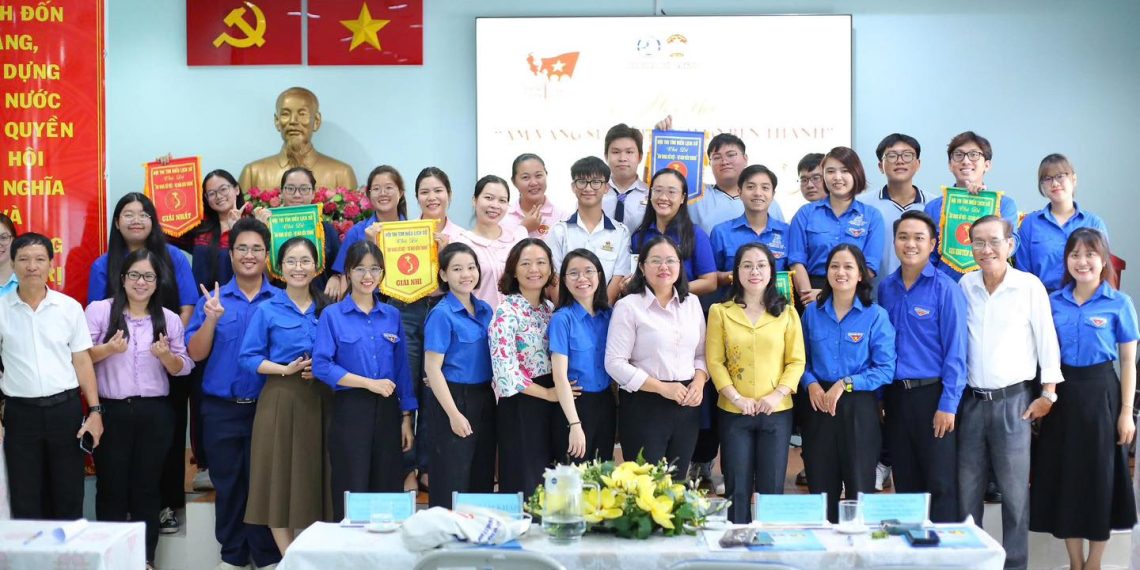 ✨ ÂM VANG SỬ VIỆT – TỰ HÀO BẾN THÀNH ✨