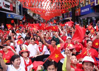 NGỌN LỬA KHÔNG TẮT SAU NGÀY HỘI NON SÔNG