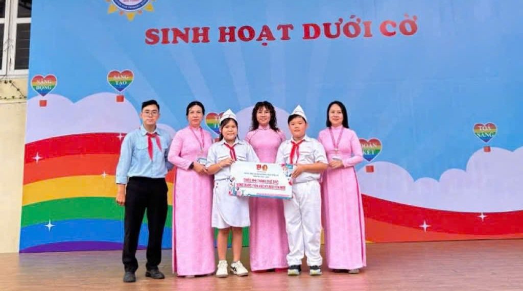 ✨SINH HOẠT DƯỚI CỜ TUẦN 1: HÀNH TRANG TRI THỨC – KHỞI ĐẦU TỎA SÁNG ✨