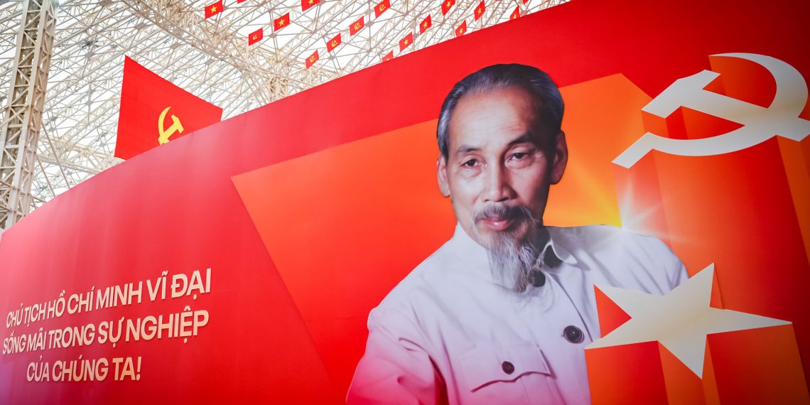 ẤN TƯỢNG 13 BỨC CHÂN DUNG CÁC TỔNG BÍ THƯ ĐẢNG CỘNG SẢN VIỆT NAM QUA CÁC THỜI KỲ