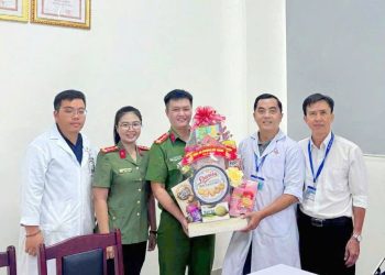 CÔNG AN PHƯỜNG BẾN THÀNH TĂNG CƯỜNG PHỐI HỢP VỚI BỆNH VIỆN ĐA KHOA SÀI GÒN ĐẢM BẢO MÔI TRƯỜNG AN TOÀN CHO NGƯỜI DÂN KHÁM, CHỮA BỆNH