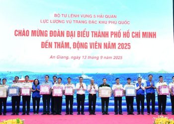 NHỮNG MÓN QUÀ NGHĨA TÌNH CỦA THÀNH PHỐ MANG TÊN BÁC