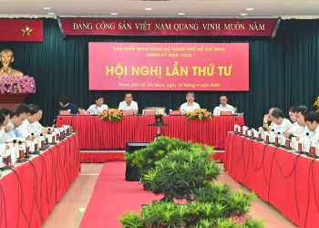 HỘI NGHỊ THÀNH ỦY TPHCM TẬP TRUNG BÀN CÁC GIẢI PHÁP TĂNG TRƯỞNG KINH TẾ ĐẠT 2 CON SỐ