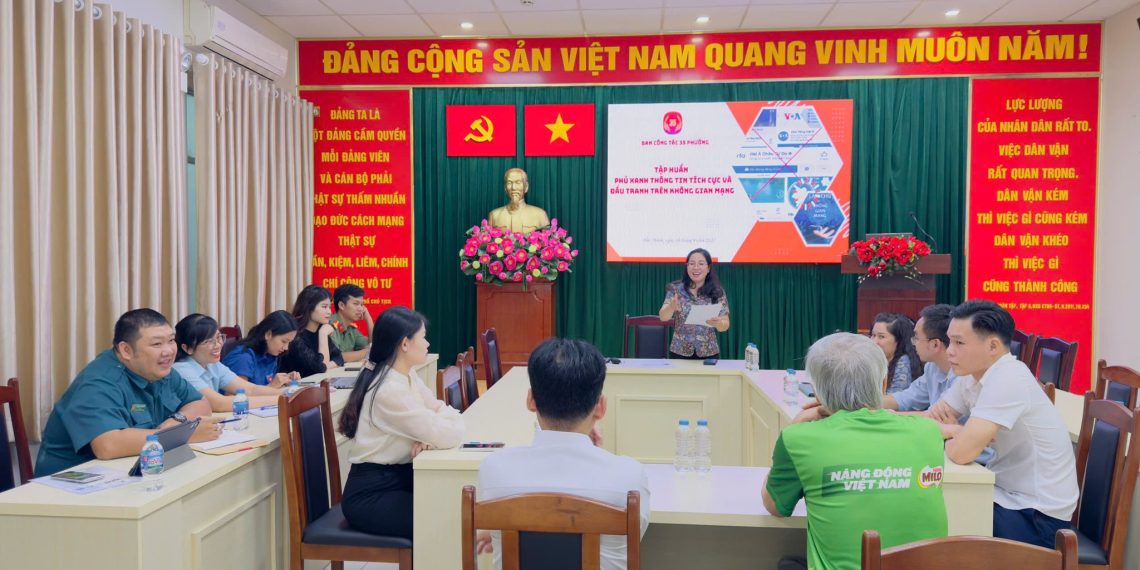 TÍCH CỰC “PHỦ XANH” THÔNG TIN TÍCH CỰC, ĐẤU TRANH PHẢN BÁC QUAN ĐIỂM SAI TRÁI, THÙ ĐỊCH TRÊN KHÔNG GIAN MẠNG