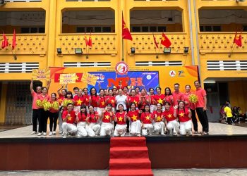 CHI ĐOÀN GIÁO VIÊN TRƯỜNG TIỂU HỌC NGUYỄN THÁI HỌC THAM GIA BIỂU DIỄN TẠI HỘI THI DÂN VŨ VÀ FLASHMOB THANH NIÊN 2025 VỚI CHỦ ĐỀ “BẾN THÀNH – RỰC RỠ SẮC MÀU TUỔI TRẺ”