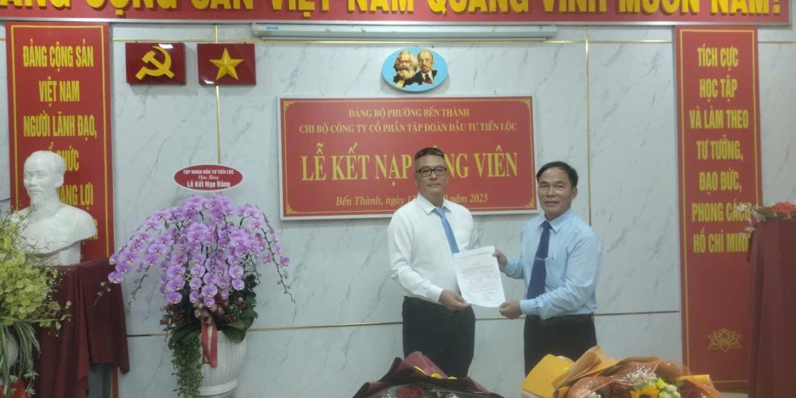 CHI BỘ CÔNG TY CP TẬP ĐOÀN ĐẦU TƯ TIẾN LỘC KẾT NẠP ĐẢNG VIÊN
