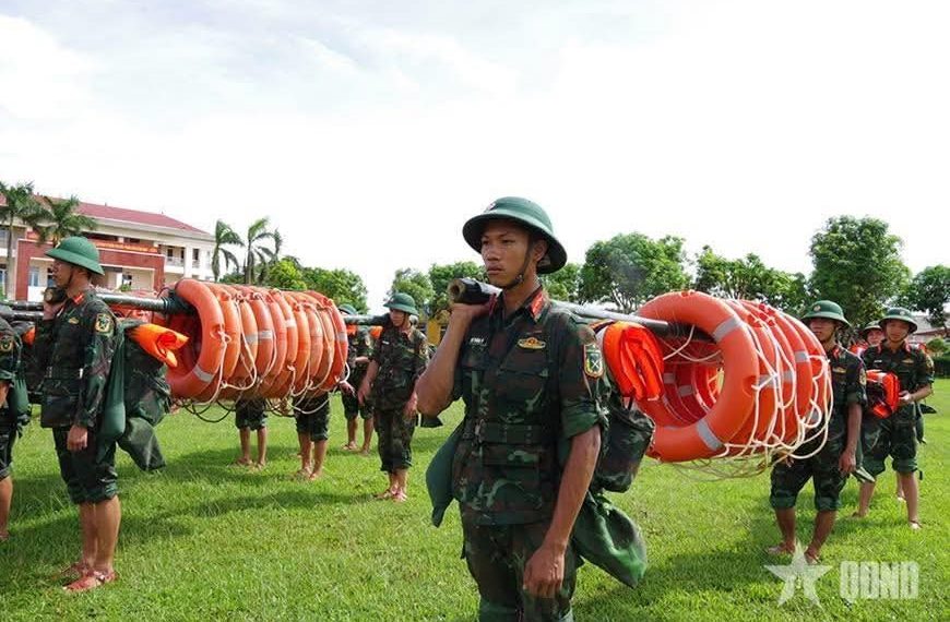 DUY TRÌ 4.866 CÁN BỘ, CHIẾN SĨ ỨNG PHÓ VỚI BÃO SỐ 10