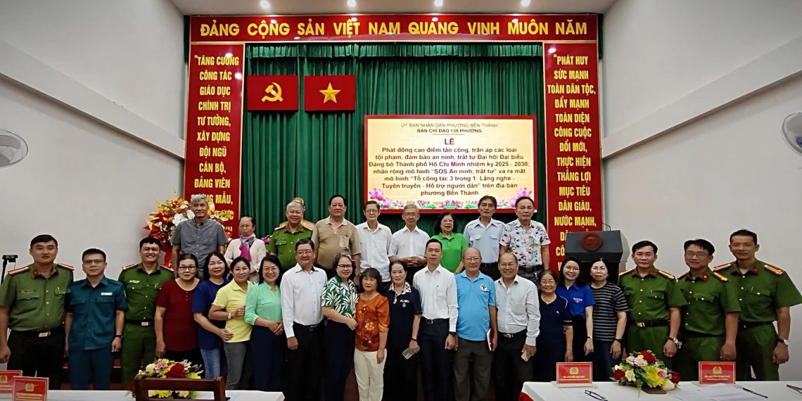 RA MẮT MÔ HÌNH “SOS AN NINH, TRẬT TỰ” VÀ “TỔ CÔNG TÁC 3 TRONG 1”