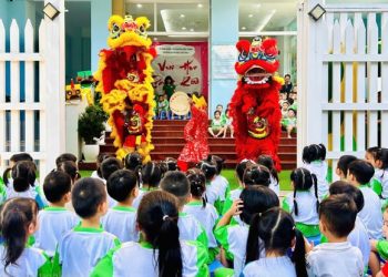 TRƯỜNG MẦM NON TUỔI HỒNG: “BÉ VUI HỘI TRĂNG RẰM”