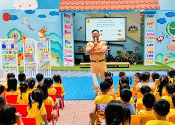 TRƯỜNG MẦM NON TUỔI THƠ TỔ CHỨC NGÀY HỘI “BÉ VUI HỌC AN TOÀN GIAO THÔNG”