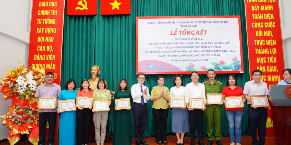 PHƯỜNG BẾN THÀNH TẶNG GIẤY KHEN 28 TẬP THỂ VÀ CÁ NHÂN CÓ THÀNH TÍCH TIÊU BIỂU TRONG THỰC HIỆN “100 NGÀY HOẠT ĐỘNG TINH – GỌN – MẠNH – HIỆU NĂNG, HIỆU LỰC, HIỆU QUẢ”