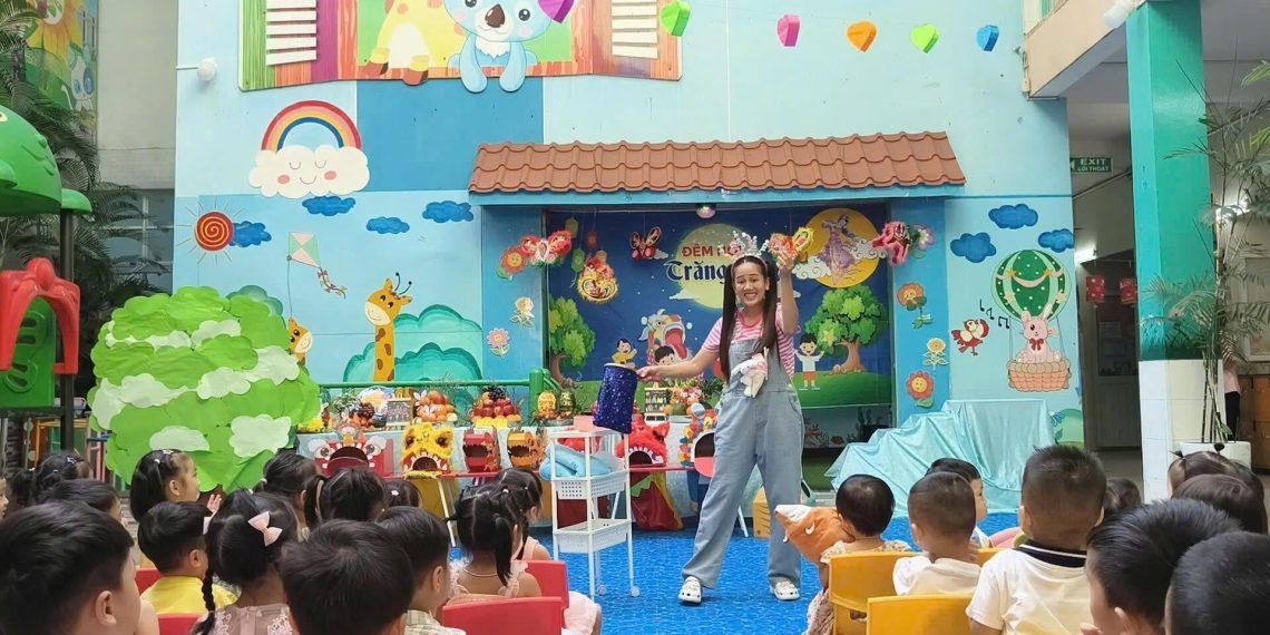 BÉ VUI ĐÓN TRUNG THU