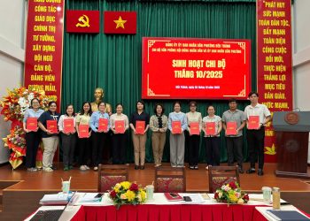 CHI BỘ VĂN PHÒNG HĐND VÀ UBND PHƯỜNG BẾN THÀNH TỔ CHỨC SINH HOẠT CHUYÊN ĐỀ: “NÂNG CAO TINH THẦN TRÁCH NHIỆM, ĐẠO ĐỨC CÔNG VỤ VÀ HIỆU QUẢ CÔNG VIỆC CỦA CÁN BỘ, CÔNG CHỨC VĂN PHÒNG HĐND VÀ UBND TRONG GIAI ĐOẠN HIỆN NAY”