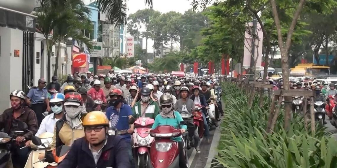 ⚡ TP. HỒ CHÍ MINH ĐỀ XUẤT HỖ TRỢ TỐI ĐA ĐẾN 20 TRIỆU ĐỒNG/HỘ ĐỂ CHUYỂN SANG XE MÁY ĐIỆN