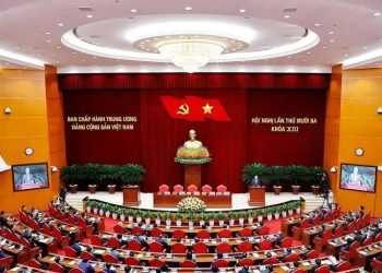 GIỮ VỮNG TRẬN ĐỊA TƯ TƯỞNG, CẢNH GIÁC VỚI CÁC LUẬN ĐIỆU XUYÊN TẠC VỀ HỘI NGHỊ TRUNG ƯƠNG 13