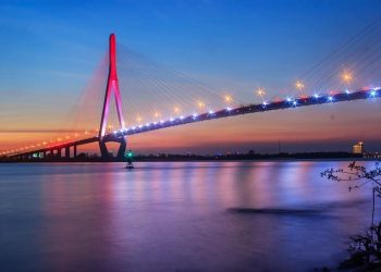 KHÔNG THỂ PHỦ NHẬN CÔNG CUỘC ĐỔI MỚI ĐẤT NƯỚC Ở VIỆT NAM