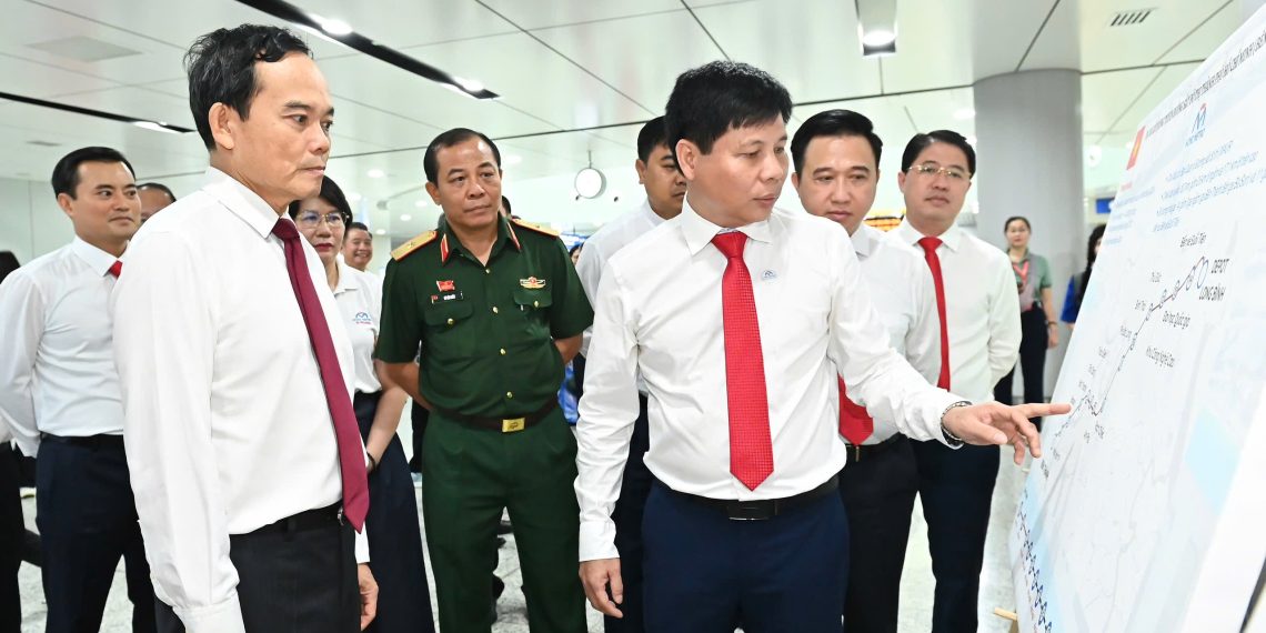 ĐOÀN ĐẠI BIỂU DỰ ĐẠI HỘI ĐẢNG BỘ TPHCM LẦN THỨ I THAM QUAN TUYẾN METRO BẾN THÀNH – SUỐI TIÊN