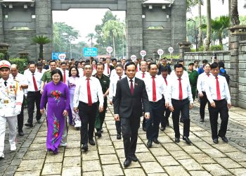 ĐOÀN ĐẠI BIỂU DỰ ĐẠI HỘI ĐẢNG BỘ TPHCM LẦN THỨ I THAM QUAN TUYẾN METRO BẾN THÀNH – SUỐI TIÊN