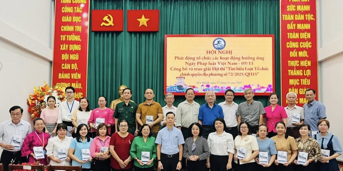 UBND PHƯỜNG BẾN THÀNH HƯỞNG ỨNG NGÀY PHÁP LUẬT VIỆT NAM – 9/11