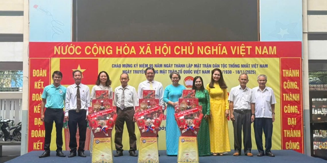 💕💕💕 ẤM ÁP NGHĨA TÌNH – NGÀY HỘI ĐẠI ĐOÀN KẾT TOÀN DÂN TỘC LIÊN KHU PHỐ 5,6,8