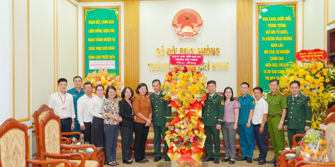 PHƯỜNG BẾN THÀNH THĂM VÀ CHÚC MỪNG CÁC ĐƠN VỊ QUÂN ĐỘI NHÂN KỶ NIỆM 81 NĂM NGÀY THÀNH LẬP QUÂN ĐỘI NHÂN DÂN VIẾT NAM VÀ 36 NĂM NGÀY HỘI QUỐC PHÒNG TOÀN DÂN