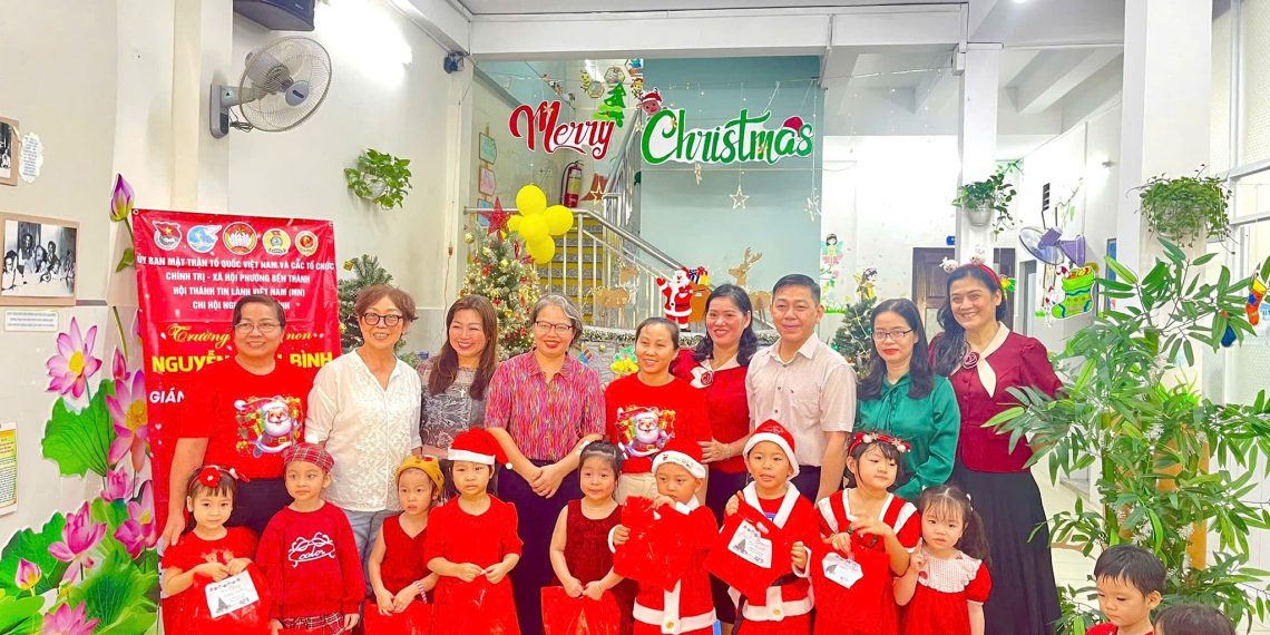 LAN TỎA YÊU THƯƠNG – ẤM ÁP MÙA GIÁNG SINH CHO TRẺ MẦM NON PHƯỜNG BẾN THÀNH