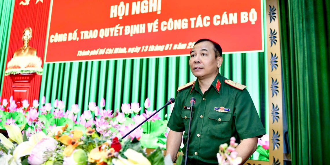 BỘ TƯ LỆNH THÀNH PHỐ HỒ CHÍ MINH KIỆN TOÀN ĐỘI NGŨ CÁN BỘ QUÂN SỰ CẤP XÃ