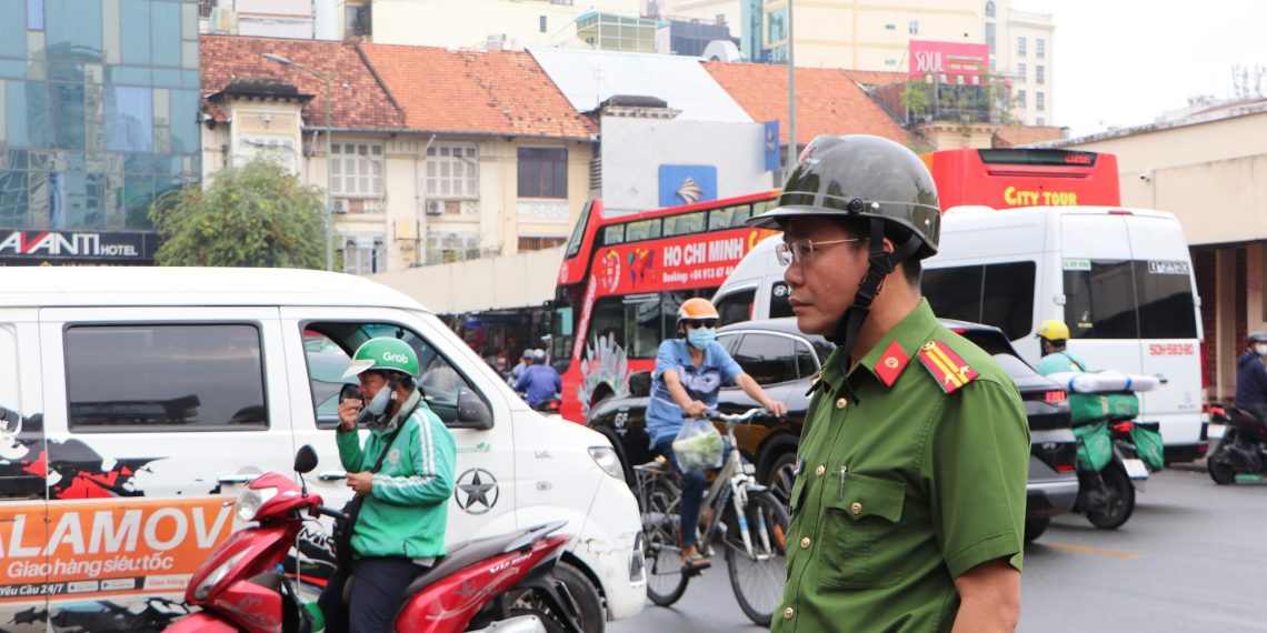 VỈA HÈ PHƯỜNG BẾN THÀNH THÔNG THOÁNG, KHÔNG BỊ LẤN CHIẾM