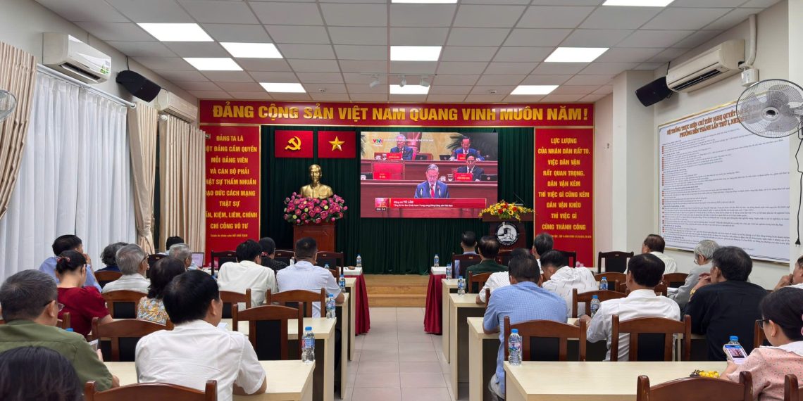 PHƯỜNG BẾN THÀNH TỔ CHỨC HỘI NGHỊ TRỰC TUYẾN LỄ KHAI MẠC ĐẠI HỘI ĐẠI BIỂU TOÀN QUỐC LẦN THỨ XIV CỦA ĐẢNG