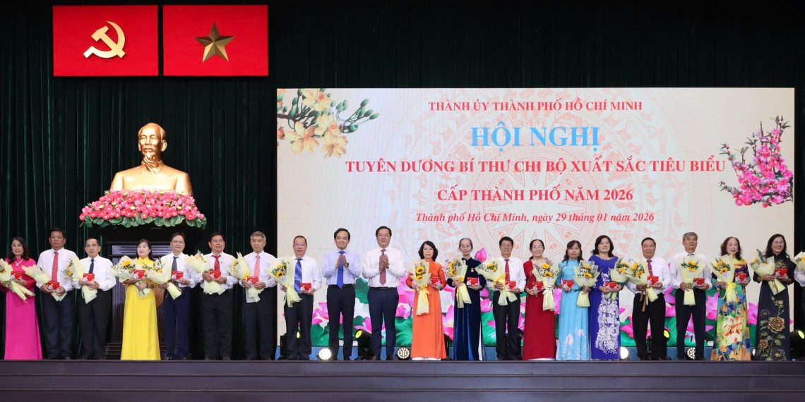 TUYÊN DƯƠNG 233 BÍ THƯ CHI BỘ XUẤT SẮC TIÊU BIỂU CẤP THÀNH PHỐ