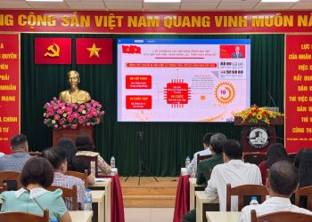 🌻PHƯỜNG BẾN THÀNH TIẾP SÓNG HỘI NGHỊ BÁO CÁO VIÊN TRUNG ƯƠNG THÁNG 01 NĂM 2026  Sáng ngày 28/01/2026, phường Bến Thành tổ chức 02 điểm cầu tiếp sóng Hội nghị Báo cáo viên Trung ương tháng 01 năm 2026 thông báo nhanh kết quả Đại hội đại biểu toàn quốc lần thứ XIV của Đảng. Tại điểm cầu Đảng ủy phường có sự tham dự của các đồng chí: Hoàng Thị Tố Nga – Bí thư Đảng ủy, Chủ tịch HĐND phường; cùng các đồng chí Ủy viên Ban Chấp hành Đảng bộ phường (Khối Đảng, Mặt trận Tổ quốc và các tổ chức chính trị – xã hội); Bí thư các tổ chức đảng trực thuộc. Tại điểm cầu Ủy ban nhân dân phường có các đồng chí: Mai Thị Hồng Hoa – Phó Bí thư Đảng ủy, Chủ tịch Ủy ban nhân dân phường; cùng các đồng chỉ Ủy viên Ban Chấp hành Đảng bộ phường (Khối hội đồng nhân dân và Ủy ban nhân dân phường); đảng viên thuộc Đảng bộ Ủy ban nhân dân phường, Chi bộ Hội đồng nhân dân phường và Chi bộ Cơ quan Mặt trận Tổ quốc phường.