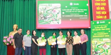 PHƯỜNG BẾN THÀNH VÀ GRAB CHUNG TAY MANG TẾT NGHĨA TÌNH ĐẾN NGƯỜI DÂN KHÓ KHĂN