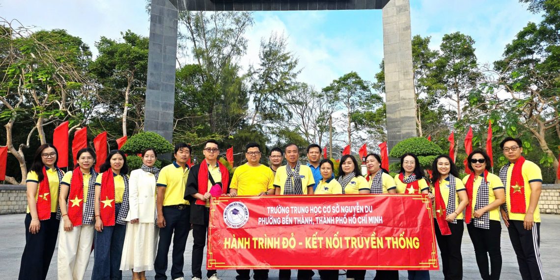 HÀNH TRÌNH VỀ NGUỒN – CÔN ĐẢO THIÊNG LIÊNG CỦA CHI BỘ TRƯỜNG THCS NGUYỄN DU