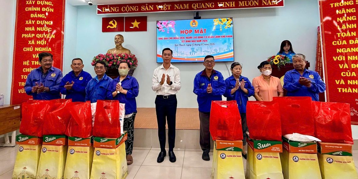 CÔNG ĐOÀN PHƯỜNG BẾN THÀNH TỔ CHỨC HỌP MẶT TRAO QUÀ TẾT NGUYÊN ĐÁN BÍNH NGỌ 2026