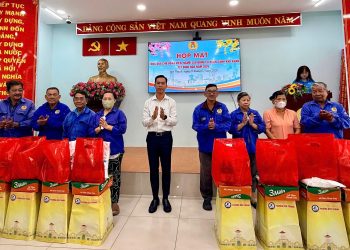 CÔNG ĐOÀN PHƯỜNG BẾN THÀNH TỔ CHỨC HỌP MẶT TRAO QUÀ TẾT NGUYÊN ĐÁN BÍNH NGỌ 2026