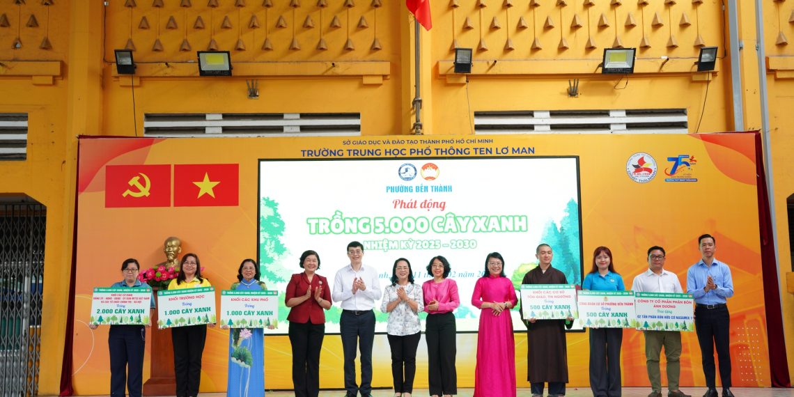 PHƯỜNG BẾN THÀNH HỌP MẶT CHÚC TẾT NGUYÊN ĐÁN BÍNH NGỌ 2026 VÀ CHĂM LO AN SINH XÃ HỘI CHO NGƯỜI DÂN