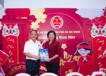 PHƯỜNG BẾN THÀNH THĂM, CHÚC TẾT CÁC CƠ QUAN, ĐƠN VỊ ĐỒNG HÀNH NHÂN DỊP TẾT 2026